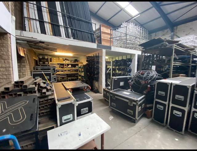 1,200M² WAREHOUSE TO LET IN SPRINGFIELD